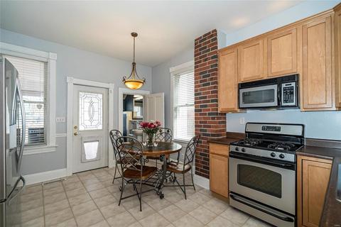 712 Washington, Saint Charles, MO 63301 photo 21
