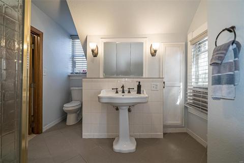 712 Washington, Saint Charles, MO 63301 photo 35