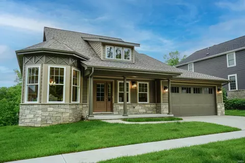 44 Ponca Trl, Kirkwood, MO 63122