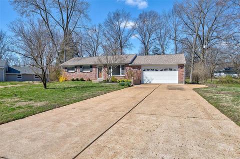 115 Ivy Ct, Ballwin, MO 63011 photo 3