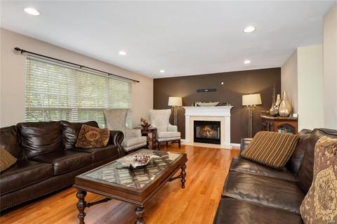 711 Whispering Forest Dr, Ballwin, MO 63021 photo 5