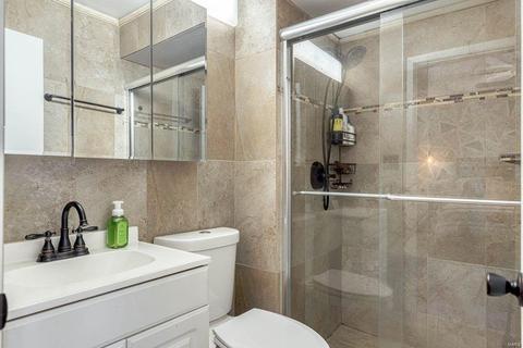 853 Forest Vlg, Ballwin, MO 63021 photo 18