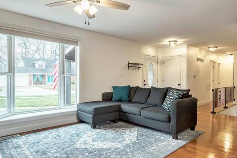 853 Forest Vlg, Ballwin, MO 63021 photo 5
