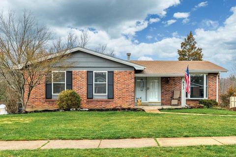 853 Forest Vlg, Ballwin, MO 63021 photo 1