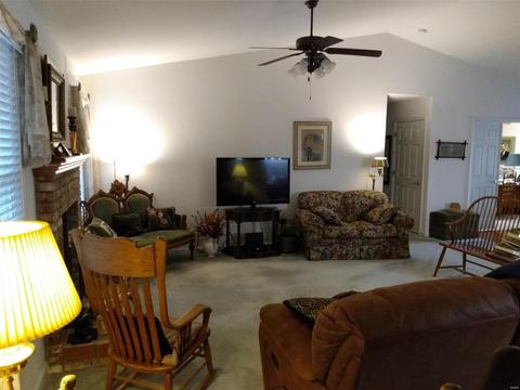 126 Rightfield Dr, O'fallon, MO 63366 photo 2