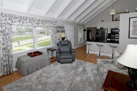 431 Sorrento Dr, Ballwin, MO 63021 photo 3