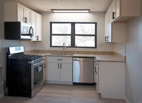 8608 Elgin Ave, Saint Louis, MO 63123 photo 3