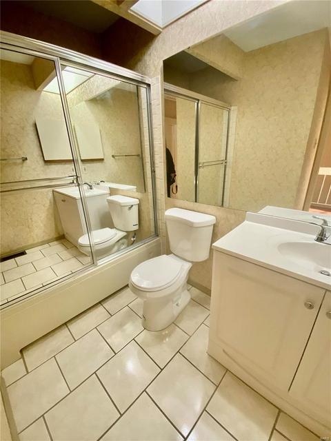 1310 Tahoe Valley Ct, Ballwin, MO 63021 photo 10