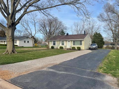 248 Dennison Dr, Ballwin, MO 63021 photo 1