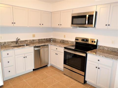 709 Ridgeside Dr #H, Ballwin, MO 63021 photo 3