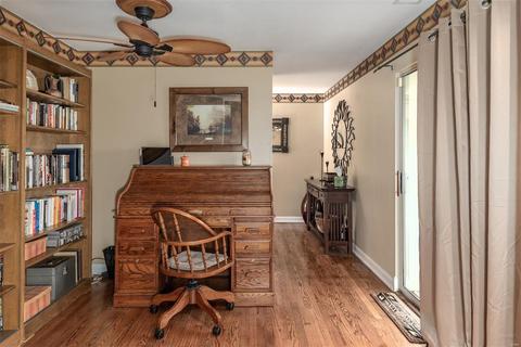 8951 Pardee Rd, Saint Louis, MO 63123 photo 12