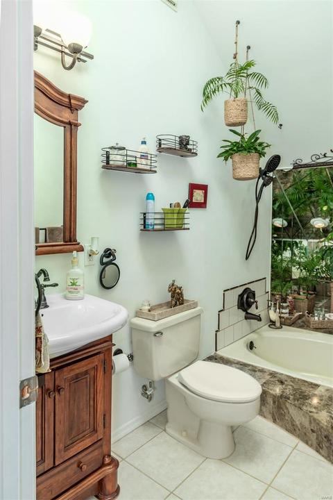 8951 Pardee Rd, Saint Louis, MO 63123 photo 34
