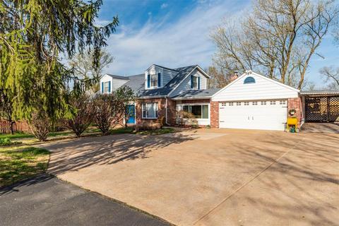 8951 Pardee Rd, Saint Louis, MO 63123 photo 1
