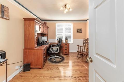 8951 Pardee Rd, Saint Louis, MO 63123 photo 38