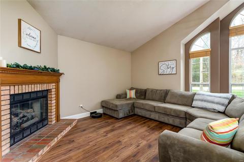 373 Westbrook Dr, O'fallon, MO 63366 photo 8