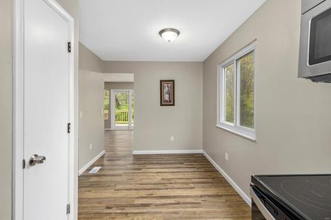 206 Walden Ct, Eureka, MO 63025 photo 7