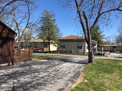 121 Mimosa, Ballwin, MO 63011 photo 15