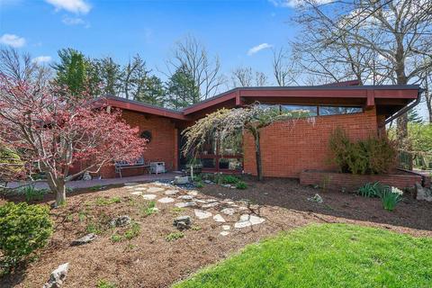 13 Chieftain Dr, Saint Louis, MO 63146 photo 3