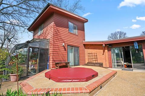 13 Chieftain Dr, Saint Louis, MO 63146 photo 9