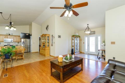 2445 Eagle Forest Dr, Saint Charles, MO 63303 photo 5