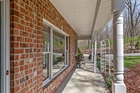 353 Lewis Bluff Cir, Eureka, MO 63025 photo 10