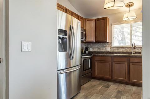 18 Aspen Pointe Dr, Saint Peters, MO 63376 photo 7