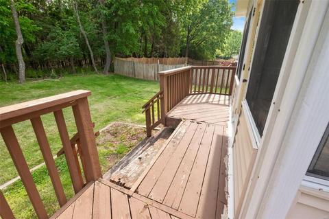 1045 Columbard Dr, Ballwin, MO 63021 photo 16