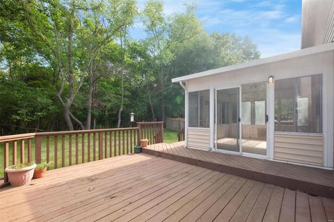1045 Columbard Dr, Ballwin, MO 63021 photo 15