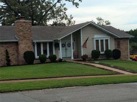 612 Spring Meadows Dr, Ballwin, MO 63011 photo 1