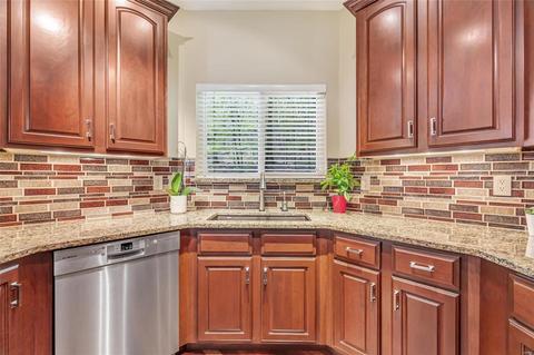 877 Castle Pines Dr, Ballwin, MO 63021 photo 17