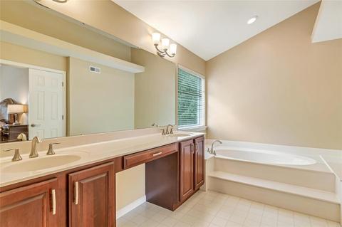 877 Castle Pines Dr, Ballwin, MO 63021 photo 24