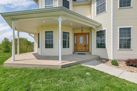 2437 Goldfinch Dr, O'fallon, MO 63366 photo 2