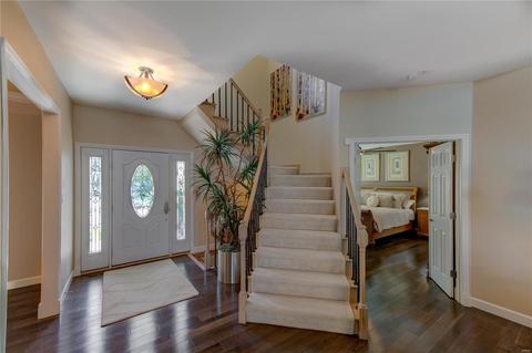 411 Arbor Gln, Ballwin, MO 63021 photo 2