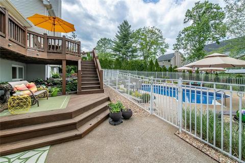 411 Arbor Gln, Ballwin, MO 63021 photo 29