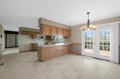 4 Dixie Way, Saint Charles, MO 63303 photo 12