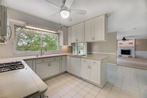 133 Spring Leigh Ct, Ballwin, MO 63011 photo 5