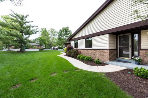 702 Sandy Summit Dr, Ballwin, MO 63021 photo 4