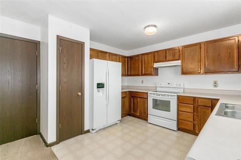 321 Birmingham Dr, O'fallon, MO 63366 photo 6