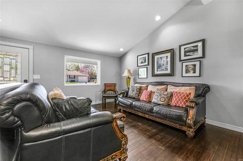 1909 Pebble Brook Dr, O'fallon, MO 63366 photo 8
