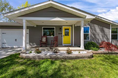 1909 Pebble Brook Dr, O'fallon, MO 63366 photo 1