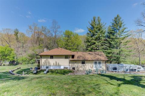 5426 Ringer Rd, Saint Louis, MO 63129 photo 2