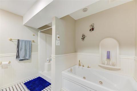 5426 Ringer Rd, Saint Louis, MO 63129 photo 9
