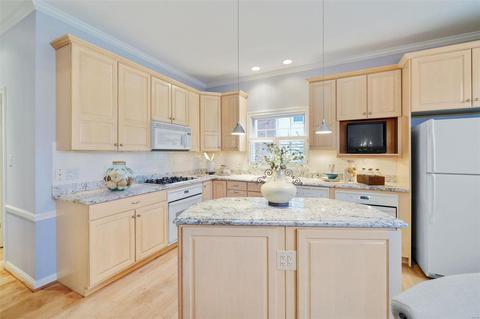 1343 Rusticview Dr, Ballwin, MO 63011 photo 9