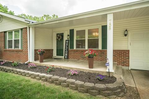 758 Windingpath Ln, Manchester, MO 63021 photo 2