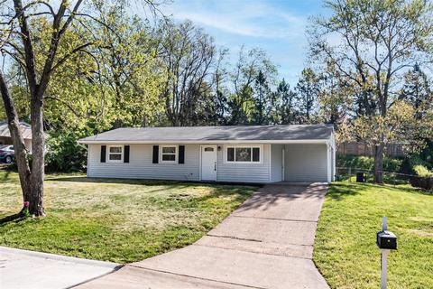 324 Spring Meadows Dr, Manchester, MO 63011 photo 1