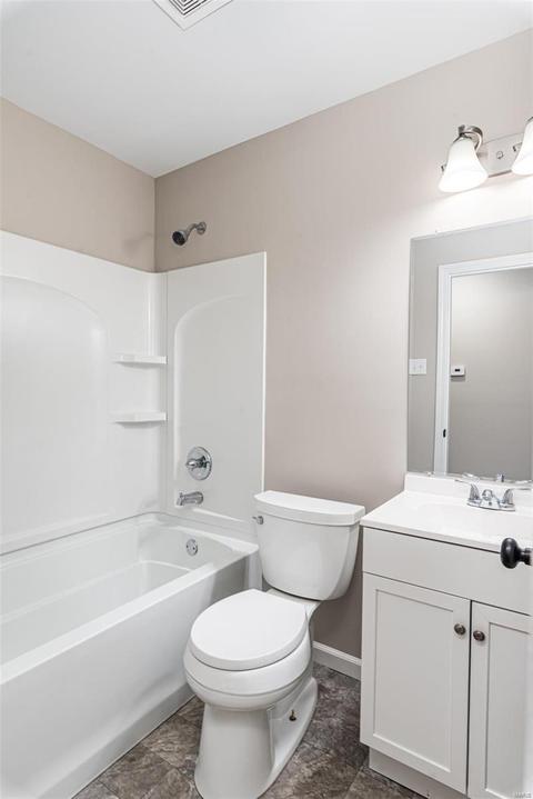 324 Spring Meadows Dr, Manchester, MO 63011 photo 16