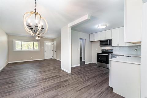 324 Spring Meadows Dr, Manchester, MO 63011 photo 6