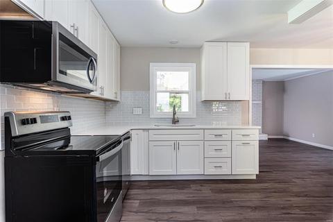 324 Spring Meadows Dr, Manchester, MO 63011 photo 7