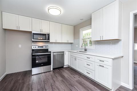 324 Spring Meadows Dr, Manchester, MO 63011 photo 5