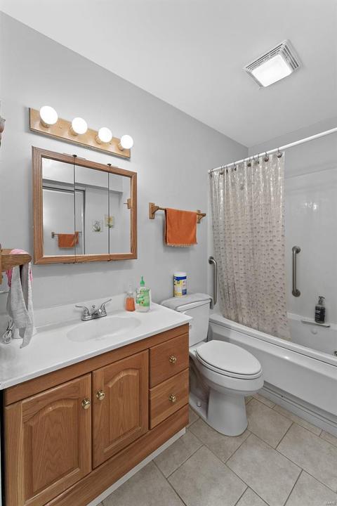 245 Ries, Ballwin, MO 63021 photo 23